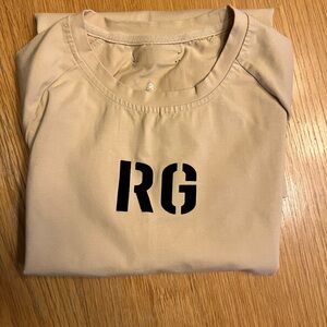 RAW GEAR SAND FITTED TEE SHIRT